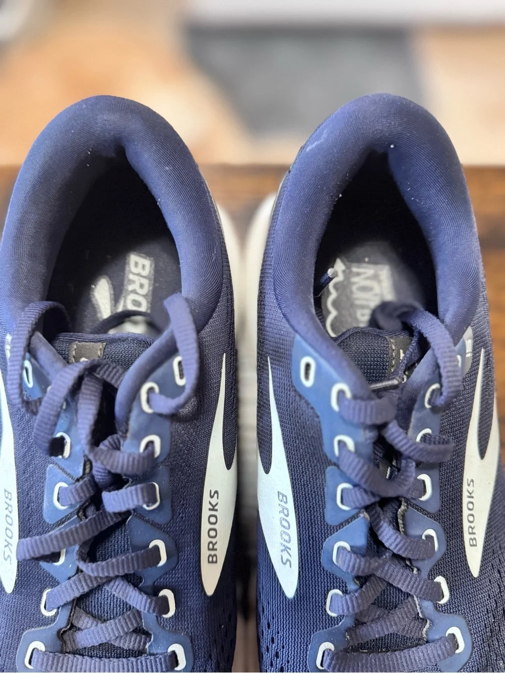 Brooks Ghost 15 woMen’s Size 10 Running Shoes Navy Blue White